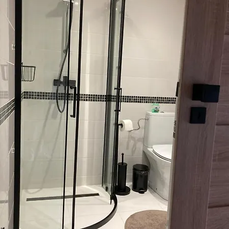 Na Garazu Apartman *